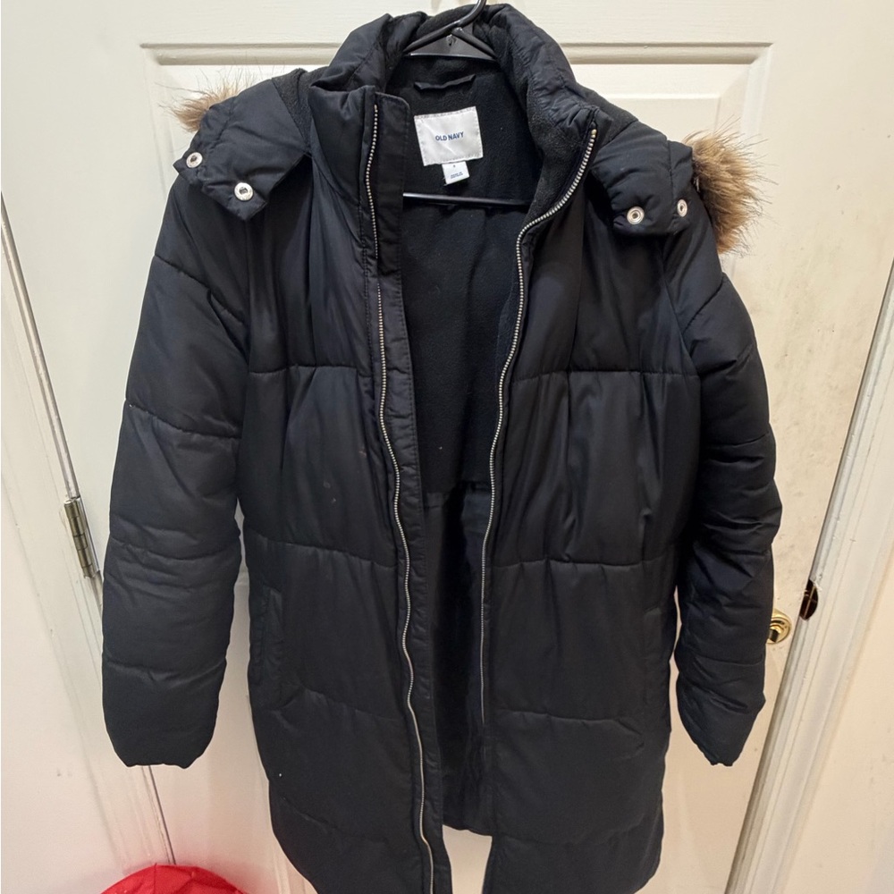 Women’s Black Puffer Coat with Fur Trim Hood